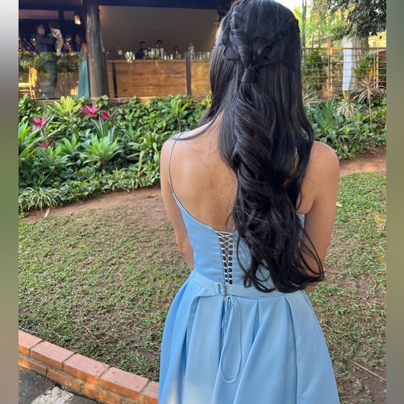 Beautiful Lia Stubbla custom made gown - Picture 3 of 3